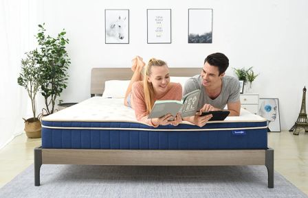 Sweetnight 8-inch Hybrid Mattress.